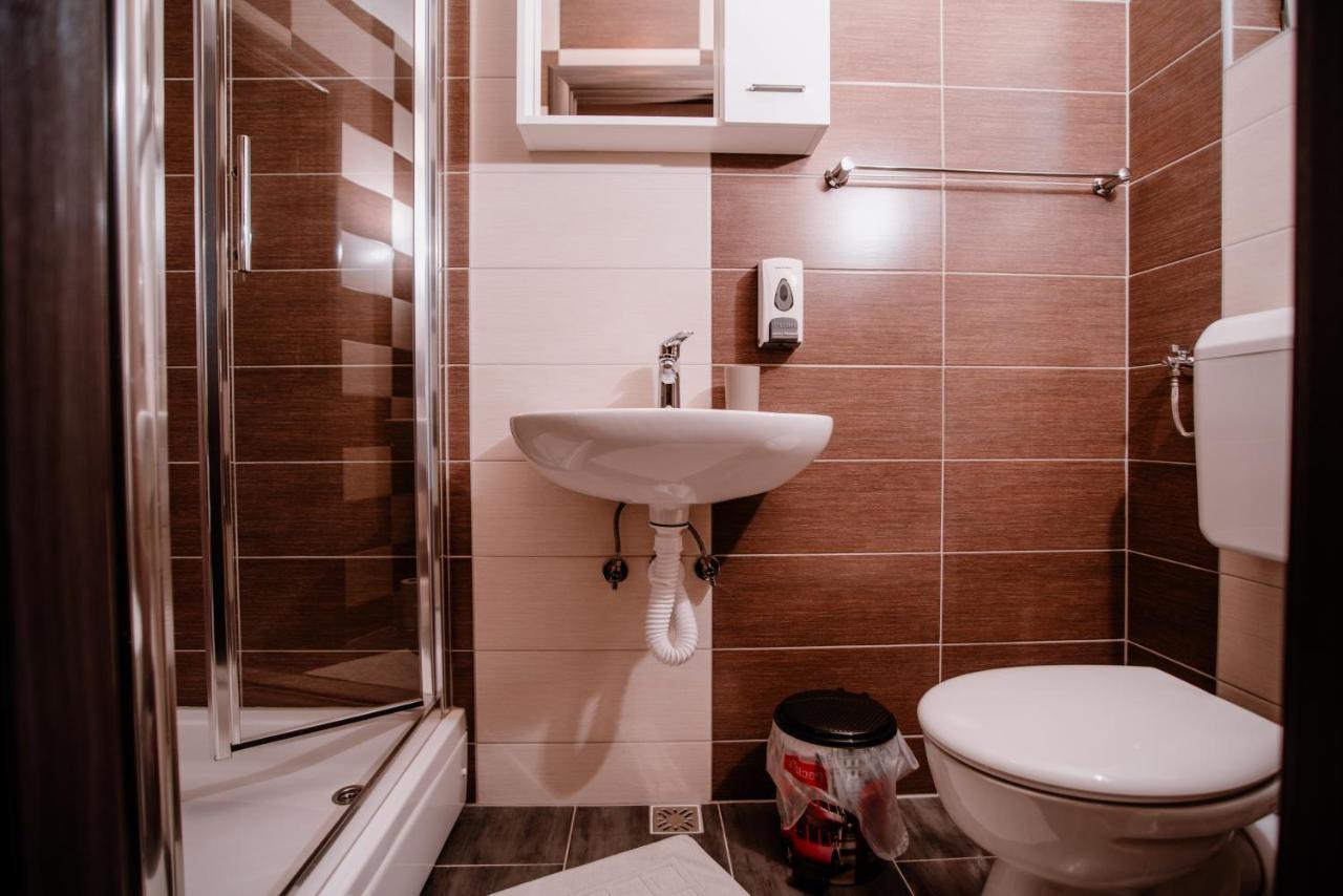 House Karakas Hotel Кореница Екстериор снимка